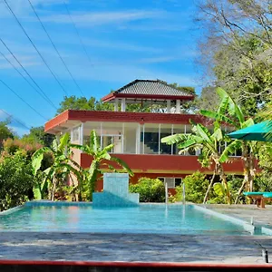 Hut Nature Hotel